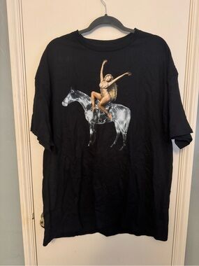 Beyoncé Black Graphic Tee with Metallic Horse and Gold Figure